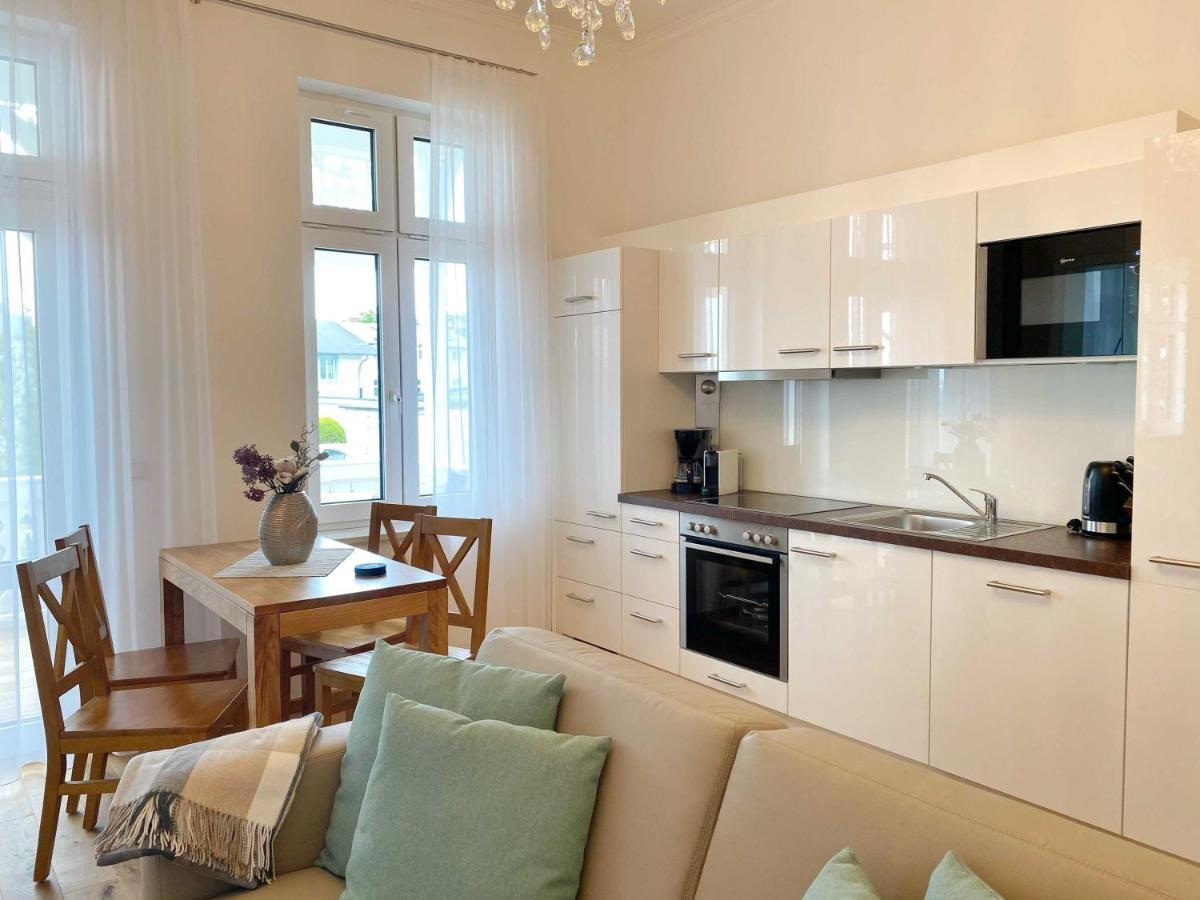 Villa Jenny - Ferienappartement 1 Mit Meerblick Sassnitz Bagian luar foto
