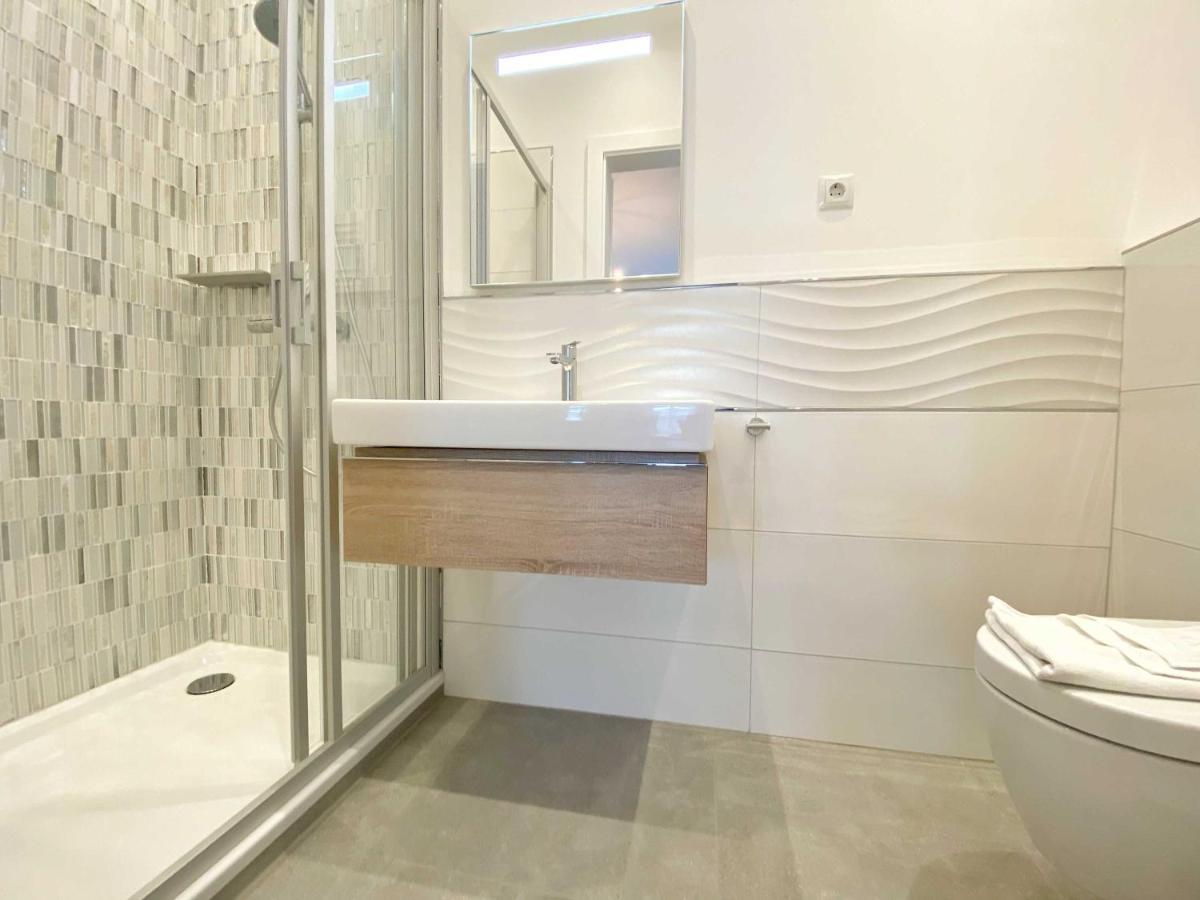 Villa Jenny - Ferienappartement 1 Mit Meerblick Sassnitz Bagian luar foto